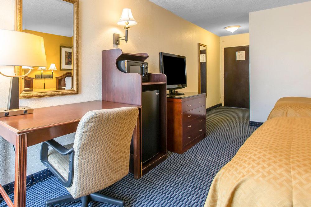 Days Inn By Wyndham Havelock Ngoại thất bức ảnh