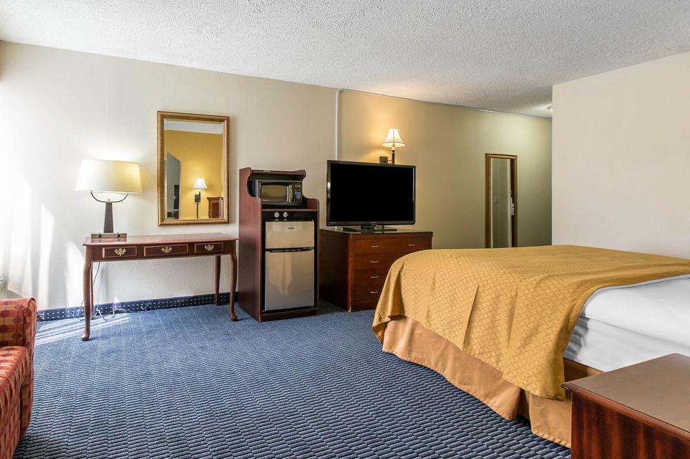 Days Inn By Wyndham Havelock Ngoại thất bức ảnh
